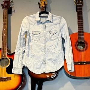 Gap Denim Button Up Shirt